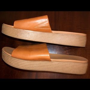 Universal Thread Leather Platform Sandals